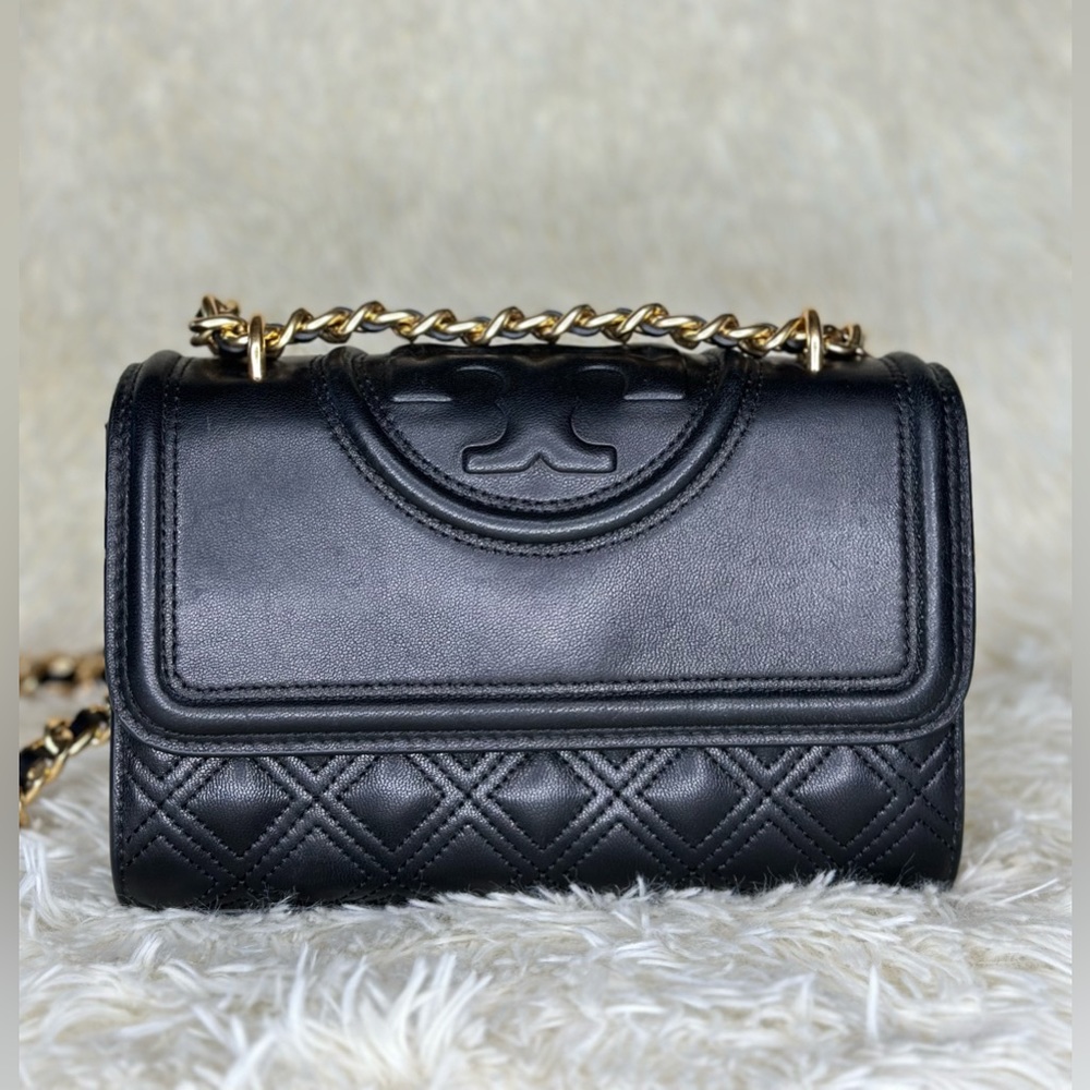 Small Fleming Convertible Shoulder Bag